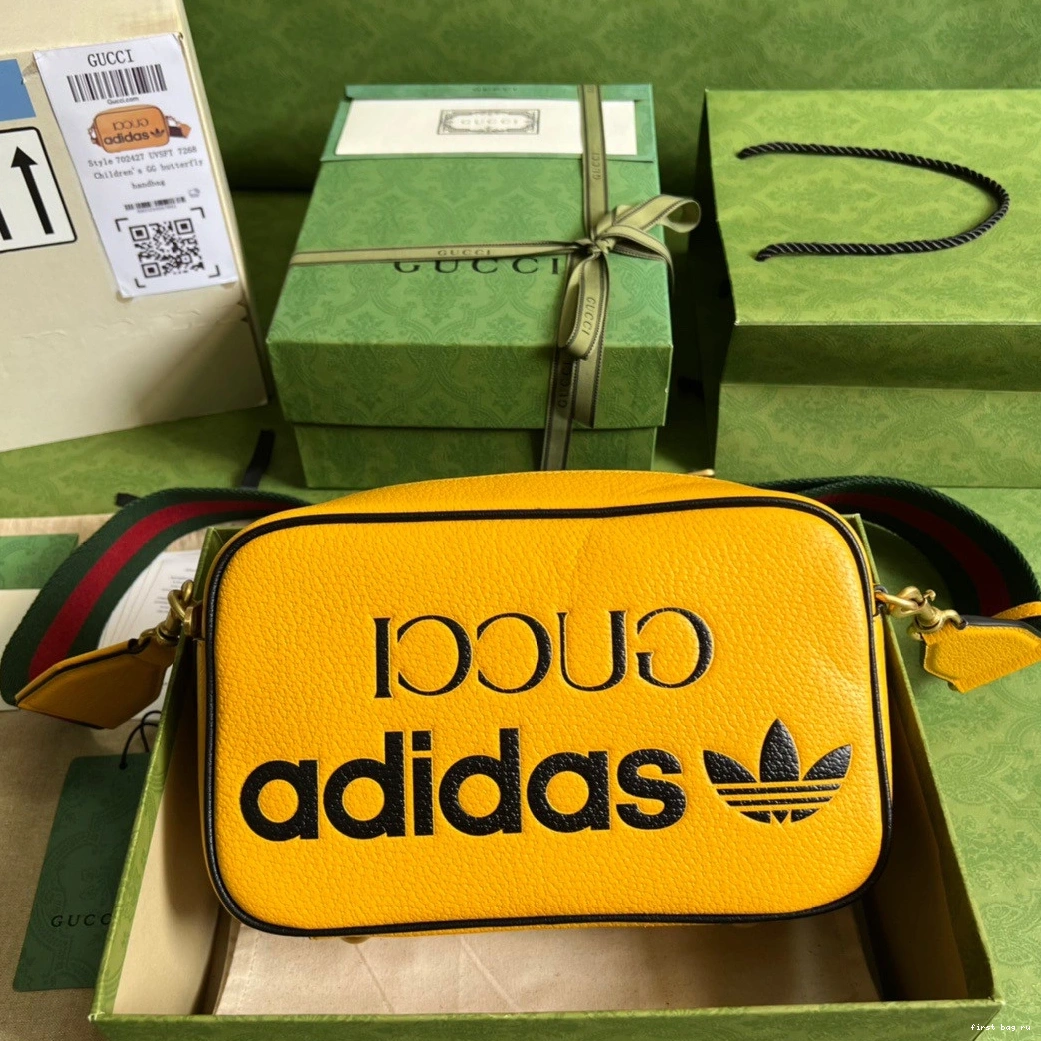First bag ru Gucci bag small x Adidas shoulder 0716